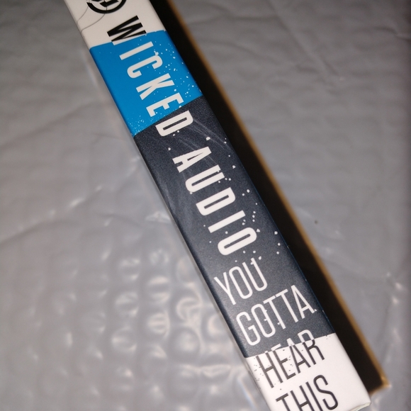 WICKED audio smart plug earbuds NEW in box, Never opened. - Picture 6 of 6